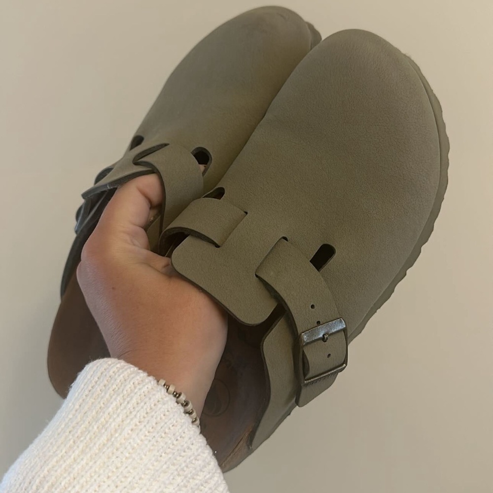 Birkenstocks 37